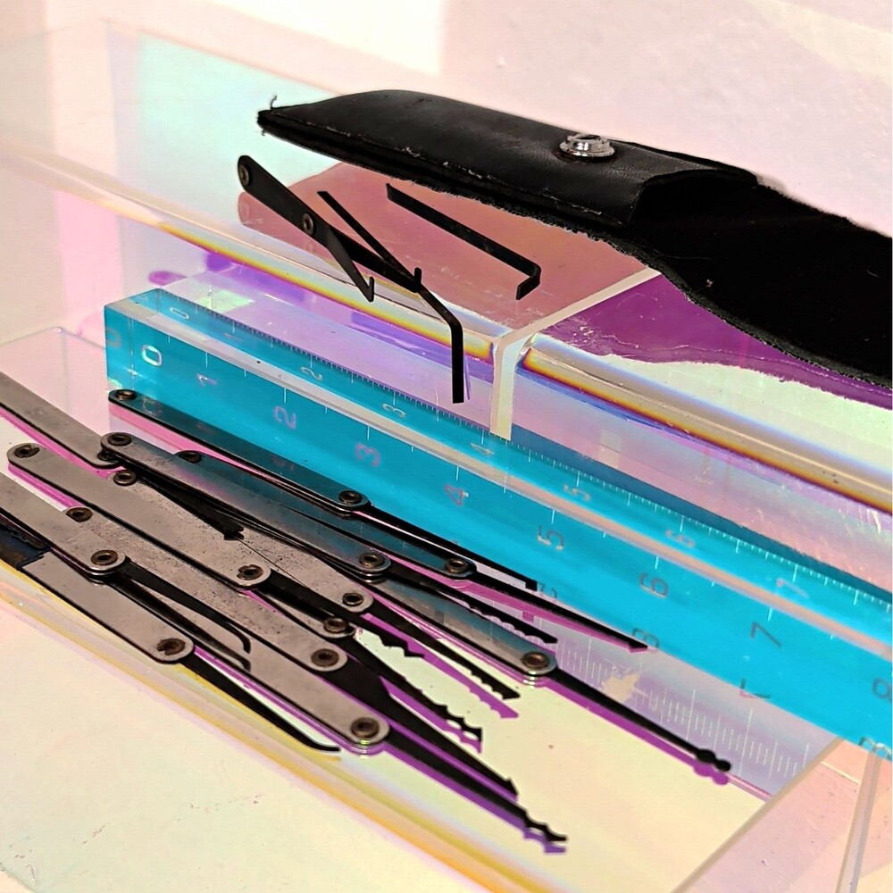 15-Pc Lock Picking Tool Set Locksmith Picks Rakes Tension Tools w/ Case